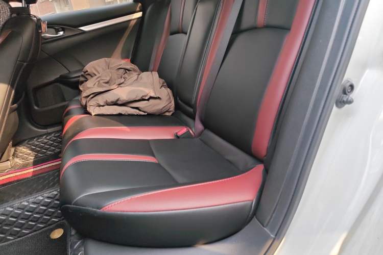 Used Honda Civic 2019 220TURBO CVT Dynamic Edition China VI Left Rear Seat
