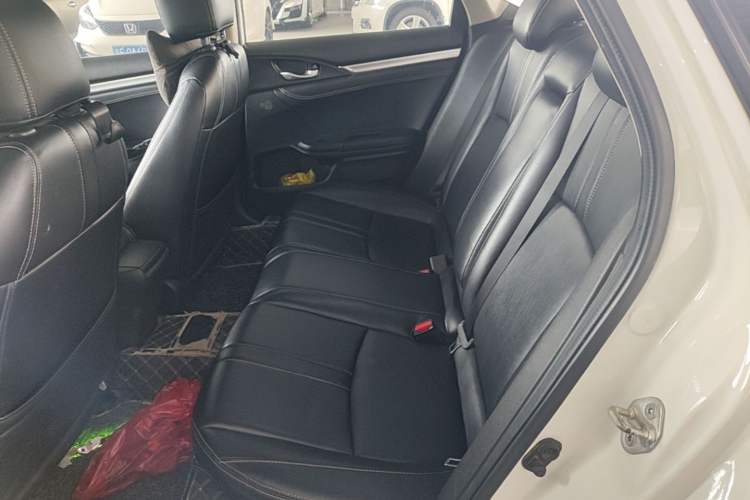 Used Honda Civic 2019 220TURBO CVT Dynamic Edition China VI Emission Standard Left Rear Seat