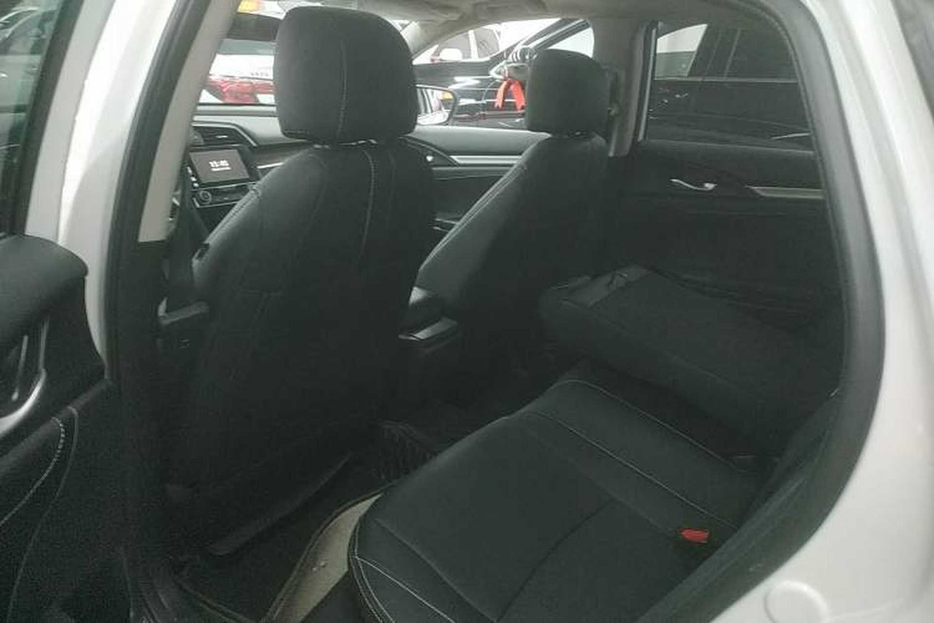 Used Honda Civic 2019 220TURBO CVT Dynamic Edition China VI Emission Standard Left Rear Seat
