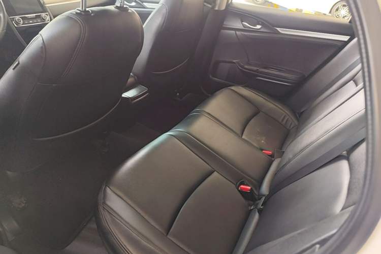 Used Honda Civic 2019 220TURBO CVT Dynamic Edition China VI Emission Standard Left Rear Seat