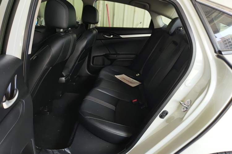 Used Honda Civic 2019 220TURBO CVT Power Edition China VI Emission Standard Left Rear Seat