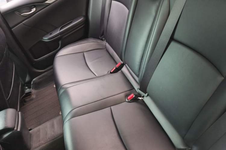 Used Honda Civic 2019 220TURBO CVT Dynamic Edition China VI Left Rear Seat