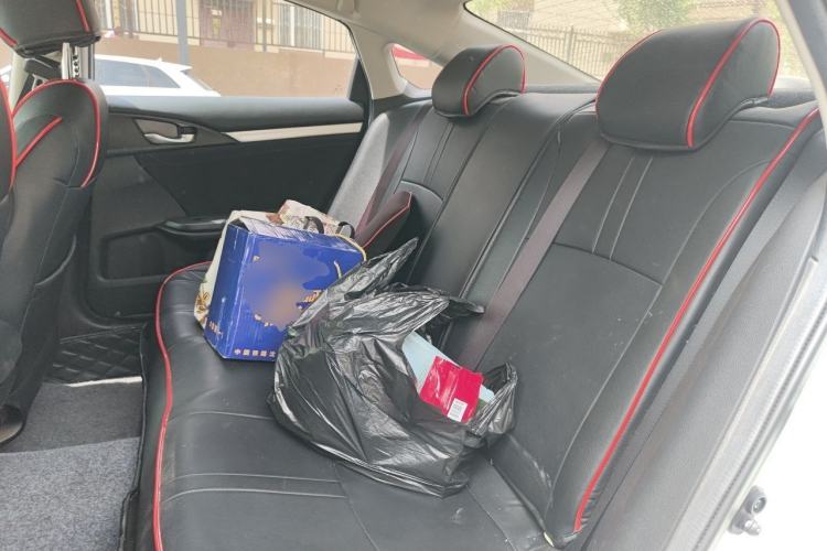 Used Honda Civic 2019 220TURBO CVT Dynamic Edition China VI Emission Standard Left Rear Seat