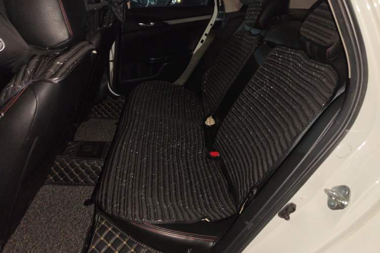 Used Honda Civic 2019 220TURBO CVT Dynamic Edition China VI Emission Standard Left Rear Seat