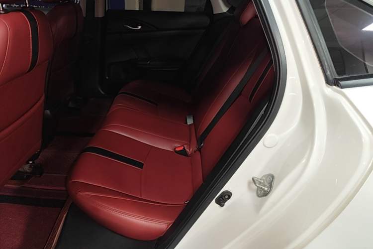 Used Honda Civic 2019 180TURBO CVT Shangdong Edition China V Left Rear Seat