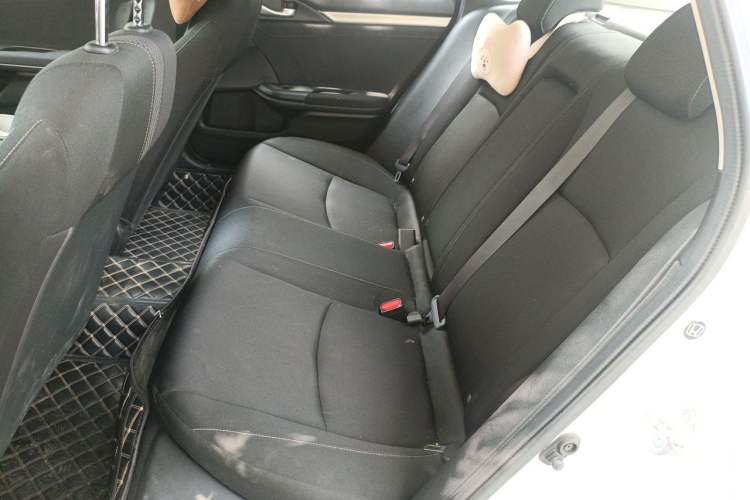 Used Honda Civic 2019 220TURBO CVT Dynamic Edition China VI Emission Standard Left Rear Seat
