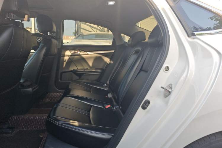 Used Honda Civic 2019 220TURBO CVT Dynamic Edition China VI Left Rear Seat