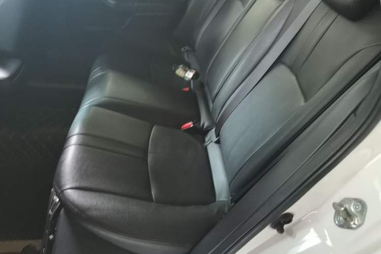 Used Honda Civic 2019 220TURBO CVT Dynamic Edition China VI Left Rear Seat