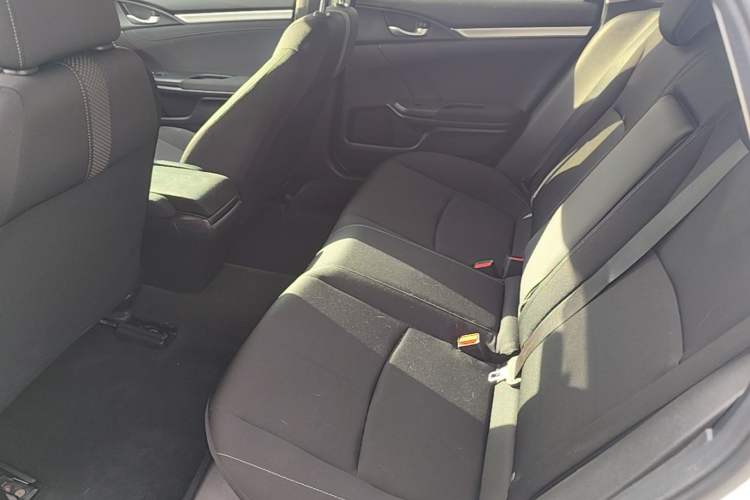 Used Honda Civic 2019 220TURBO CVT Dynamic Edition China VI Left Rear Seat