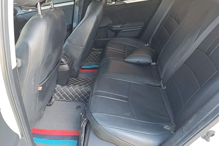 Used Honda Civic 2019 220TURBO CVT Dynamic Edition China VI Emission Standard Left Rear Seat