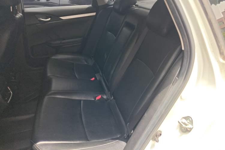Used Honda Civic 2019 220TURBO CVT Dynamic Edition China VI Left Rear Seat