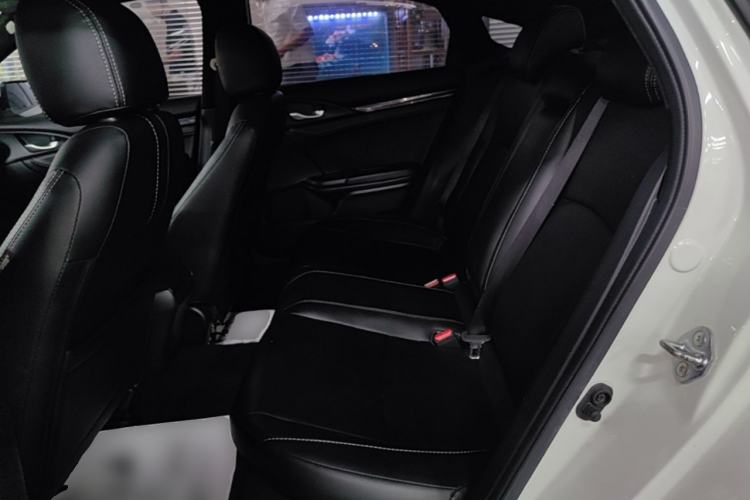 Used Honda Civic 2019 220TURBO CVT Dynamic Edition China VI Emission Standard Left Rear Seat