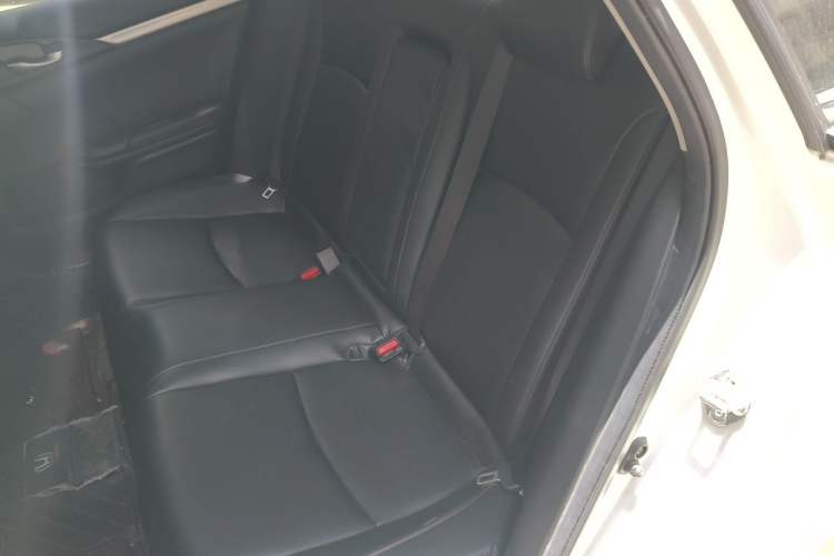 Used Honda Civic 2019 220TURBO CVT Dynamic Edition China VI Left Rear Seat