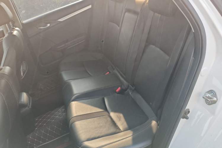 Used Honda Civic 2019 220TURBO CVT Power Edition China VI Emission Standard Left Rear Seat
