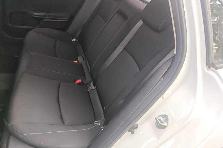 Used Honda Civic 2019 220TURBO CVT Dynamic Edition China VI Emission Standard Left Rear Seat
