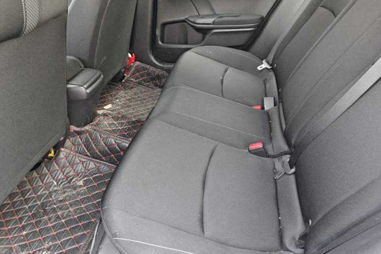 Used Honda Civic 2019 220TURBO CVT Dynamic Edition China VI Left Rear Seat