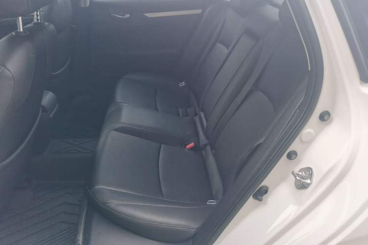 Used Honda Civic 2019 220TURBO CVT Dynamic Edition China VI Left Rear Seat