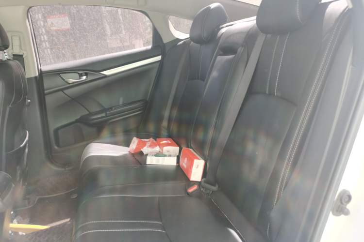 Used Honda Civic 2019 220TURBO CVT Dynamic Edition China VI Left Rear Seat