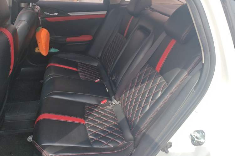 Used Honda Civic 2019 220TURBO CVT Dynamic Edition China VI Emission Standard Left Rear Seat