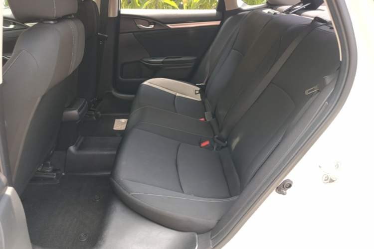Used Honda Civic 2019 220TURBO CVT Dynamic Edition China VI Emission Standard Left Rear Seat