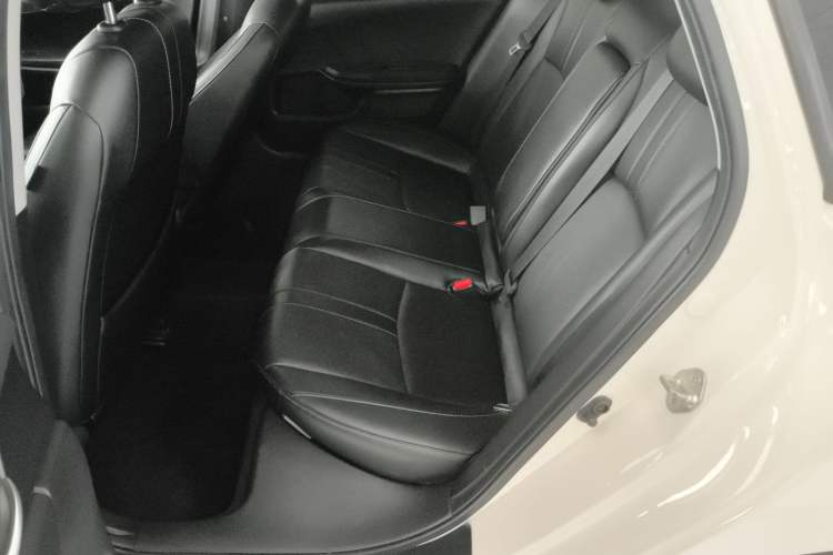 Used Honda Civic 2019 220TURBO CVT Dynamic Edition China VI Left Rear Seat