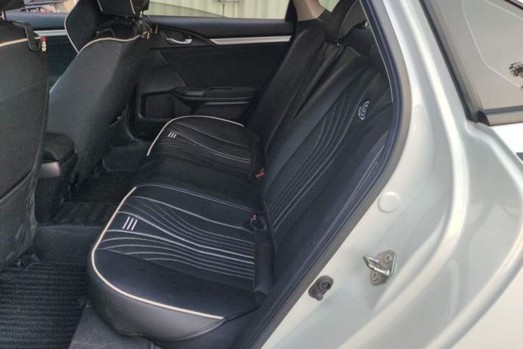 Used Honda Civic 2019 220TURBO CVT Dynamic Edition China V Emission Standard Left Rear Seat