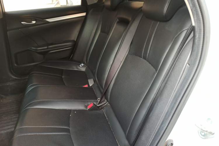 Used Honda Civic 2019 220TURBO CVT Dynamic Edition China VI Left Rear Seat