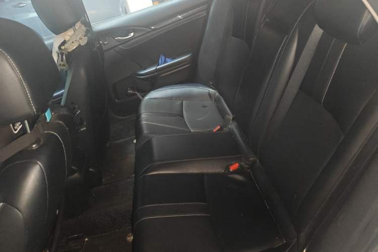 Used Honda Civic 2019 220TURBO CVT Dynamic Edition China VI Emission Standard Left Rear Seat