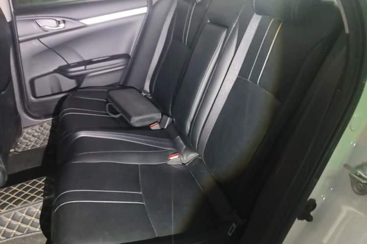 Used Honda Civic 2019 220TURBO CVT Dynamic Edition China VI Left Rear Seat