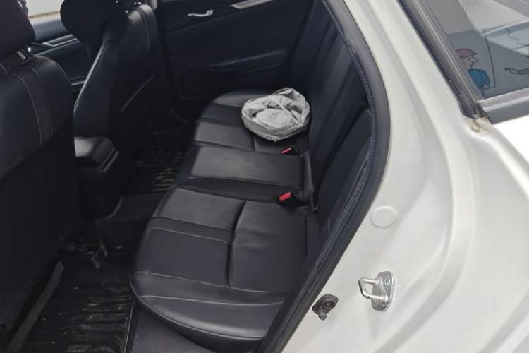 Used Honda Civic 2019 220TURBO CVT Power Edition China VI Emission Standard Left Rear Seat