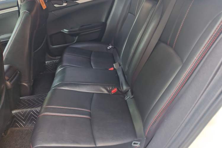 Used Honda Civic 2019 220TURBO CVT Dynamic Edition China VI Left Rear Seat