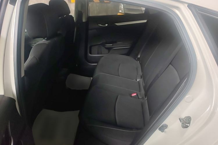 Used Honda Civic 2019 220TURBO CVT Dynamic Edition China VI Emission Standard Left Rear Seat