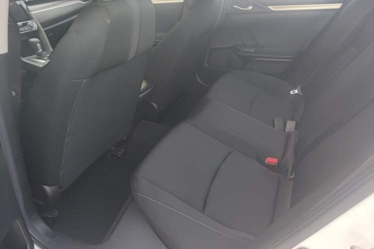 Used Honda Civic 2019 220TURBO CVT Dynamic Edition China VI Left Rear Seat