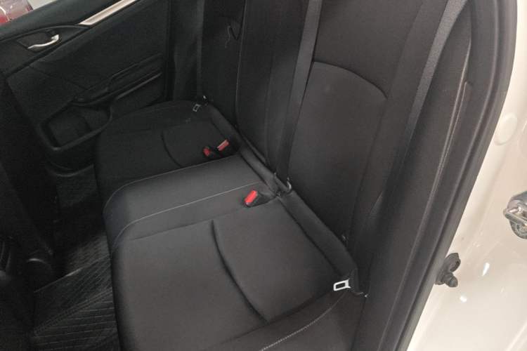 Used Honda Civic 2019 220TURBO CVT Dynamic Edition China VI Emission Standard Left Rear Seat