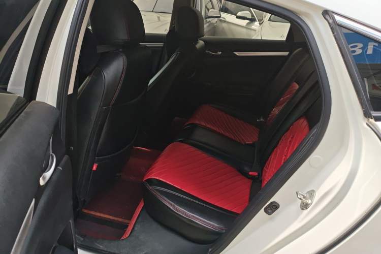 Used Honda Civic 2019 220TURBO CVT Dynamic Edition China VI Left Rear Seat