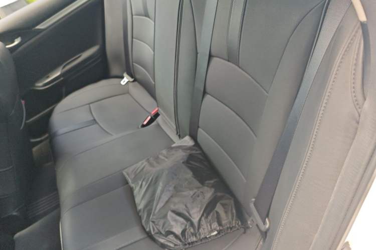 Used Honda Civic 2019 220TURBO CVT Dynamic Edition China V Emission Standard Left Rear Seat