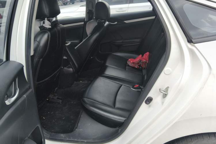 Used Honda Civic 2019 220TURBO CVT Dynamic Edition China VI Left Rear Seat