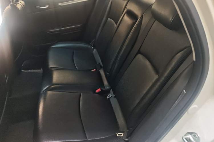 Used Honda Civic 2019 220TURBO CVT Dynamic Edition China VI Left Rear Seat