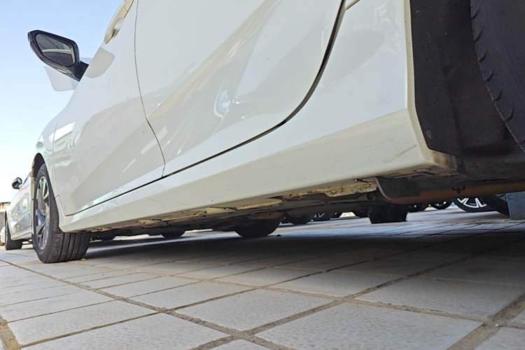 Used Honda Civic 2019 180TURBO CVT Shangyue Edition China V Emission Standard Left Side Sill