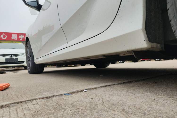 Used Honda Civic 2019 220TURBO CVT Dynamic Edition China VI Left Side Sill