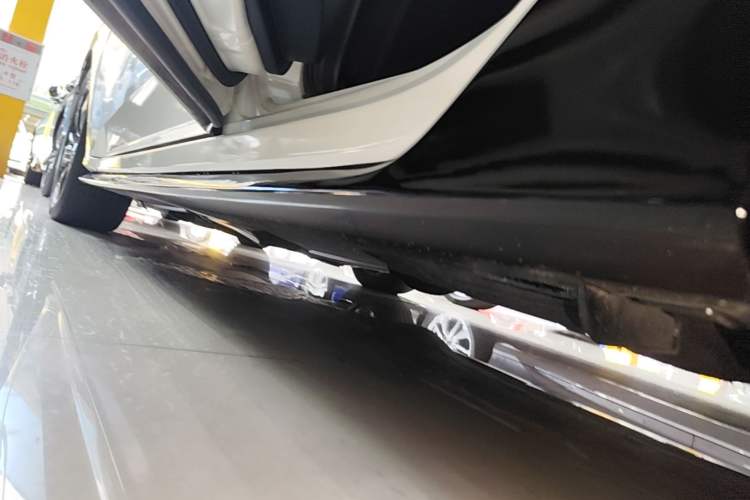 Used Honda Civic 2019 220TURBO CVT Dynamic Edition China VI Emission Standard Left Side Sill
