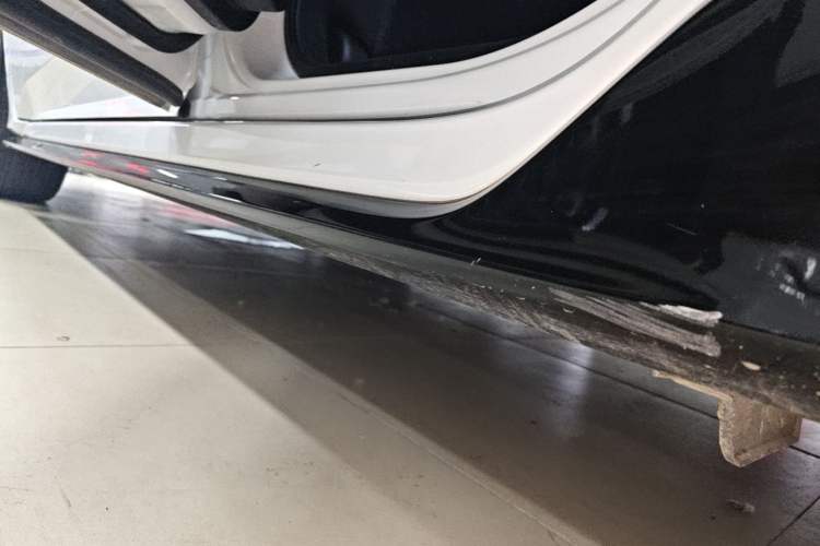 Used Honda Civic 2019 220TURBO CVT Dynamic Edition China VI Emission Standard Left Side Sill