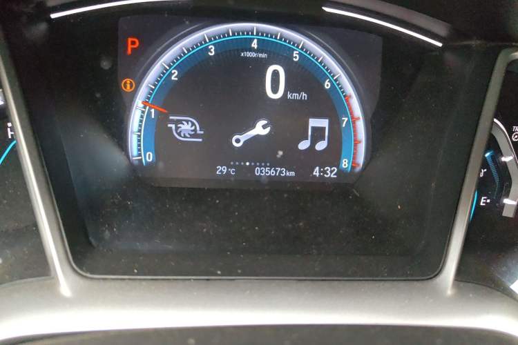 Used Honda Civic 2019 220TURBO CVT Dynamic Edition China VI Odometer Close Up
