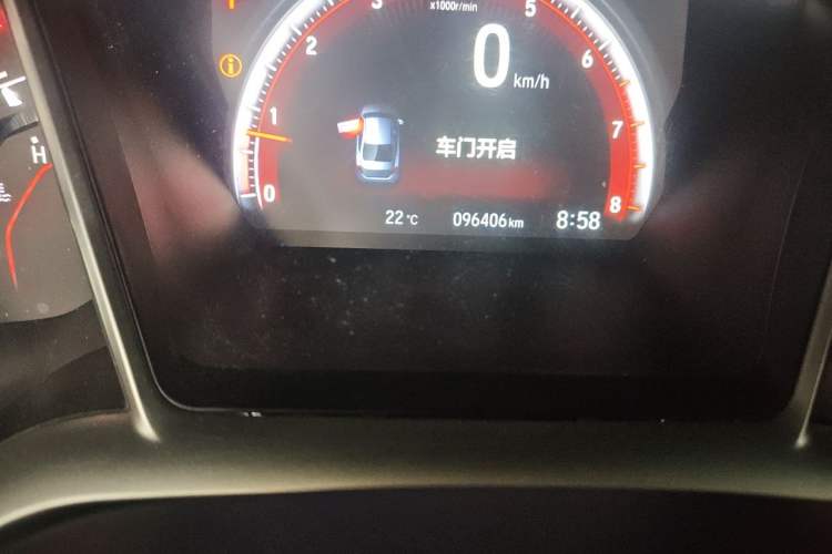 Used Honda Civic 2019 220TURBO CVT Dynamic Edition China VI Emission Standard Odometer Close Up