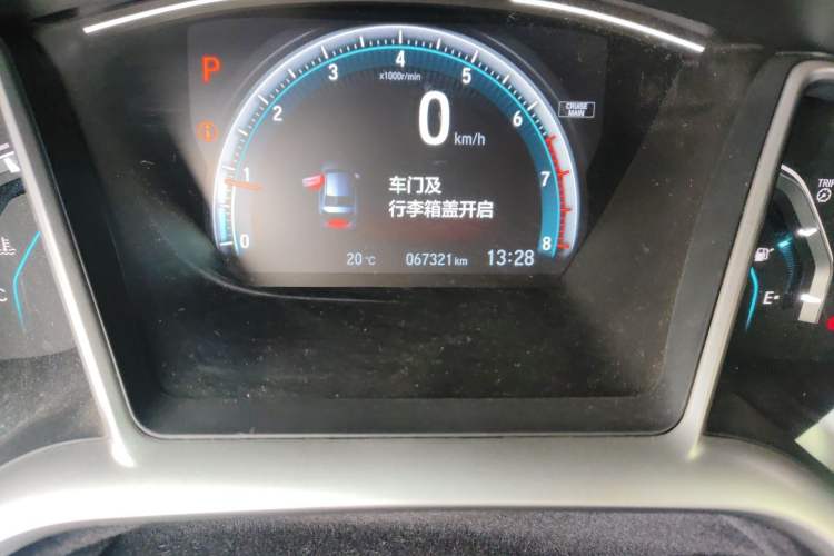 Used Honda Civic 2019 220TURBO CVT Dynamic Edition China VI Odometer Close Up