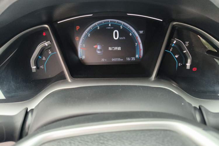 Used Honda Civic 2019 220TURBO CVT Power Edition China VI Emission Standard Odometer Close Up