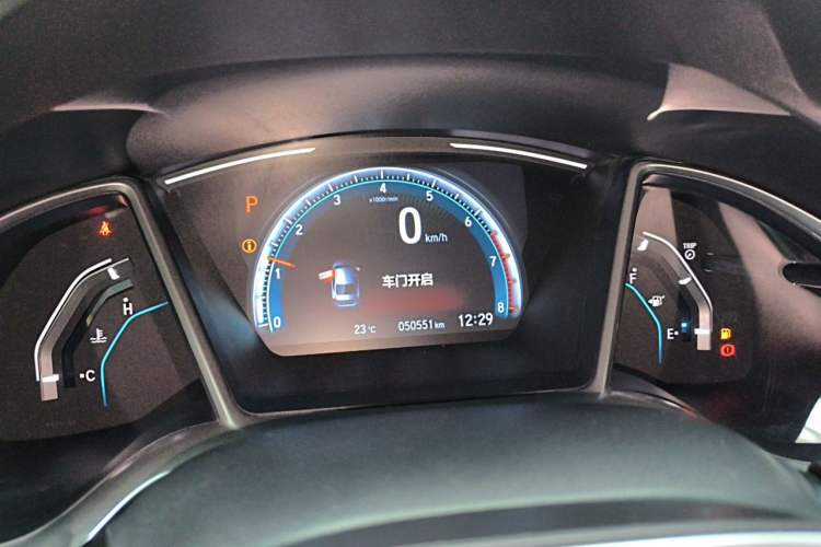 Used Honda Civic 2019 220TURBO CVT Dynamic Edition China VI Odometer Close Up