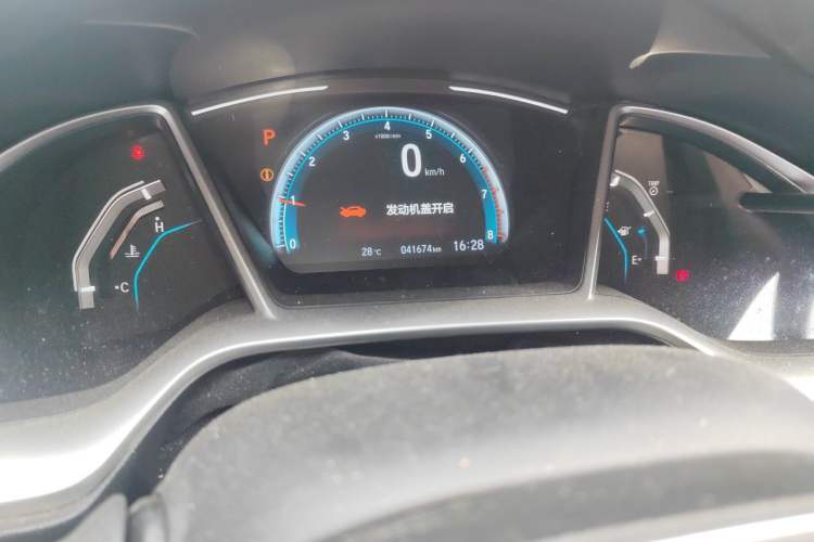 Used Honda Civic 2019 220TURBO CVT Dynamic Edition China VI Odometer Close Up