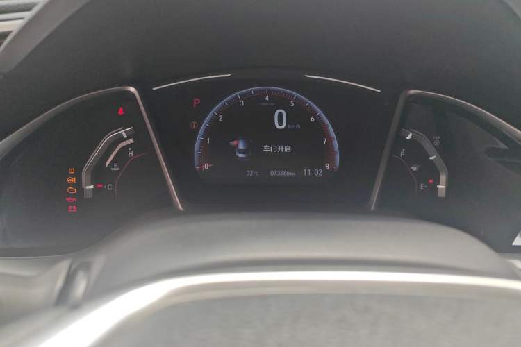 Used Honda Civic 2019 220TURBO CVT Dynamic Edition China VI Emission Standard Odometer Close Up