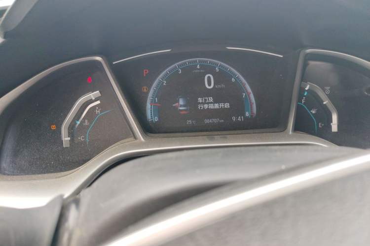 Used Honda Civic 2019 220TURBO CVT Dynamic Edition China VI Odometer Close Up
